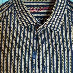Robert Graham long sleeve shirt. Size L